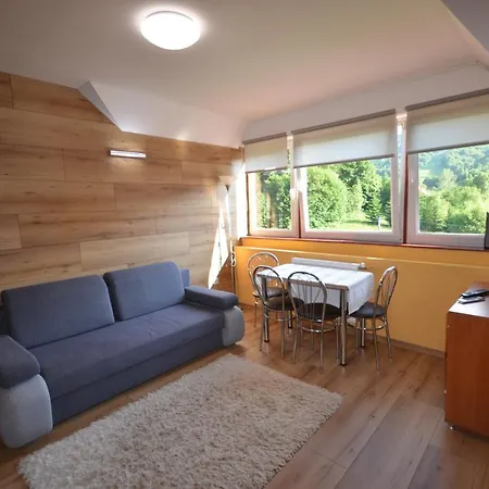 Pod Modrzewiem Agroturystyczne Mieszkania Turystyczne Appartement