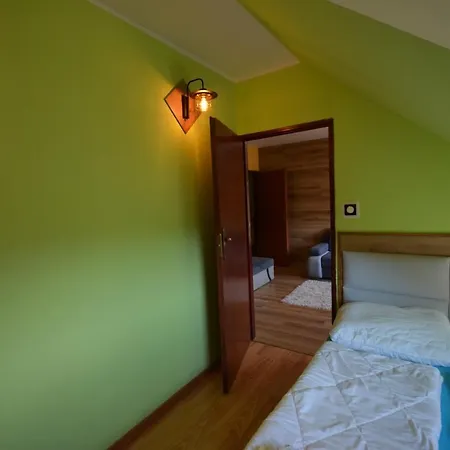 Appartement Pod Modrzewiem Agroturystyczne Mieszkania Turystyczne *