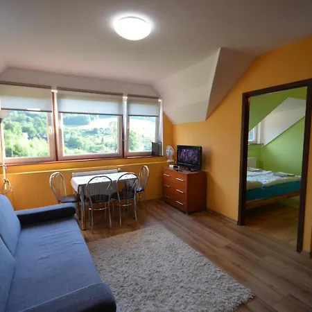 Pod Modrzewiem Mieszkania Wakacyjne Apartamento *