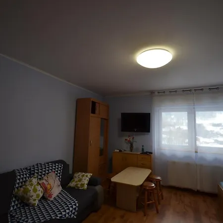 Pod Modrzewiem Agroturystyczne Mieszkania Turystyczne *