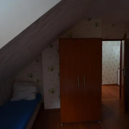 Pod Modrzewiem Agroturystyczne Mieszkania Turystyczne *