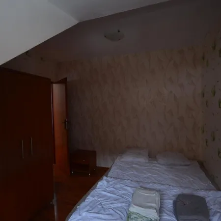 Pod Modrzewiem Mieszkania Wakacyjne Apartamento *